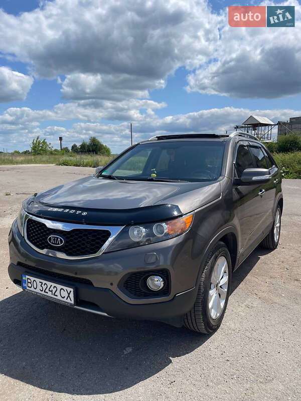 Позашляховик / Кросовер Kia Sorento 2011 в Тернополі