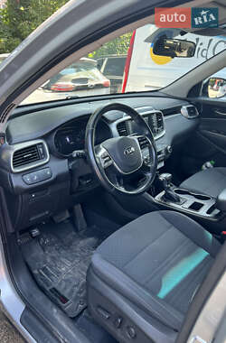 Внедорожник / Кроссовер Kia Sorento 2019 в 