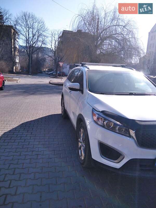 Позашляховик / Кросовер Kia Sorento 2016 в Сколе
