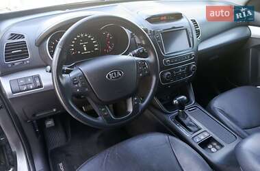 Внедорожник / Кроссовер Kia Sorento 2013 в 