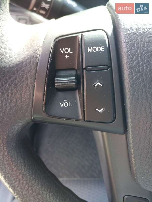 Позашляховик / Кросовер Kia Sorento 2012 в Києві