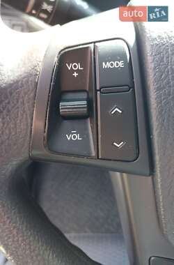 Позашляховик / Кросовер Kia Sorento 2012 в 