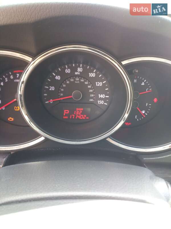 Позашляховик / Кросовер Kia Sorento 2012 в Києві