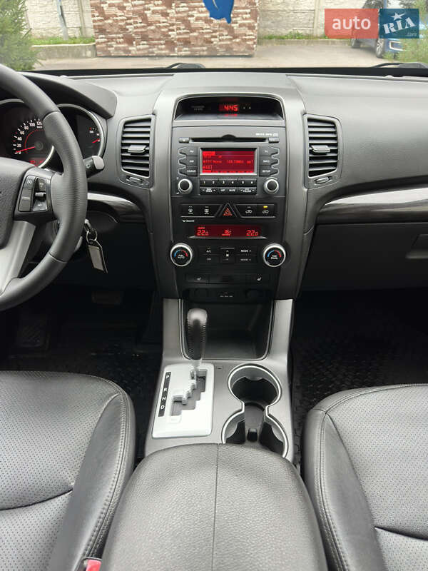 Внедорожник / Кроссовер Kia Sorento 2010 в Ровно