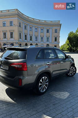 Внедорожник / Кроссовер Kia Sorento 2014 в 