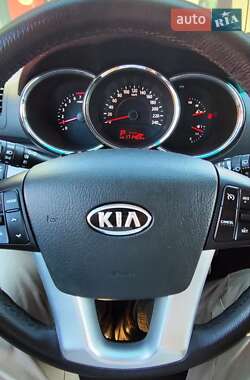 Внедорожник / Кроссовер Kia Sorento 2011 в 
