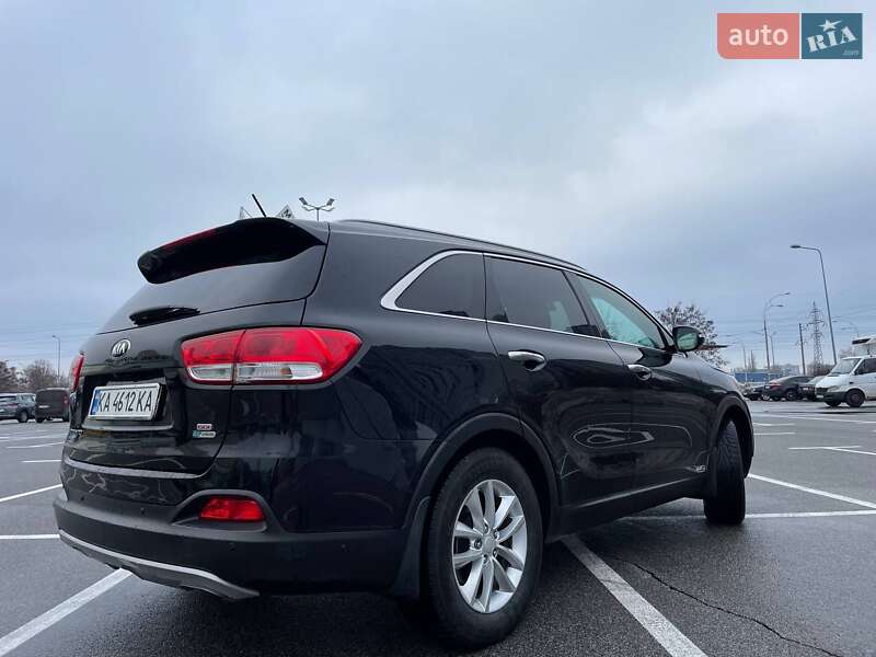 Внедорожник / Кроссовер Kia Sorento 2016 в Киеве