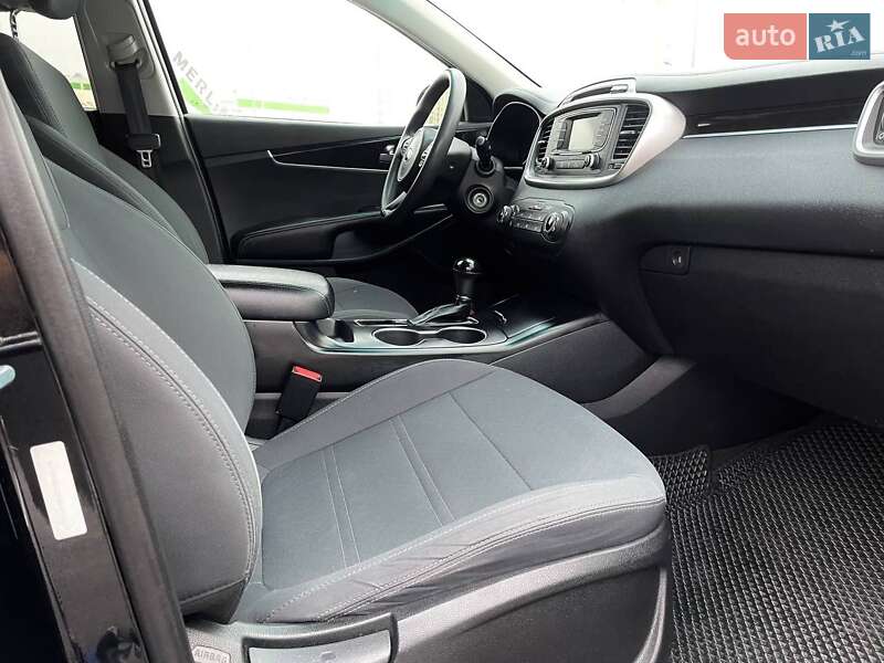 Внедорожник / Кроссовер Kia Sorento 2016 в Киеве