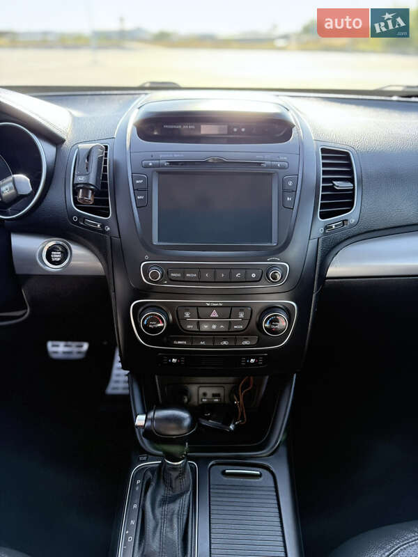 Внедорожник / Кроссовер Kia Sorento 2015 в Дубно