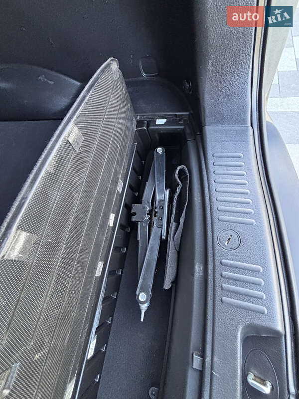 Внедорожник / Кроссовер Kia Sorento 2011 в Калуше