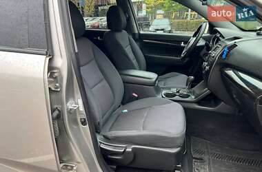 Внедорожник / Кроссовер Kia Sorento 2012 в 