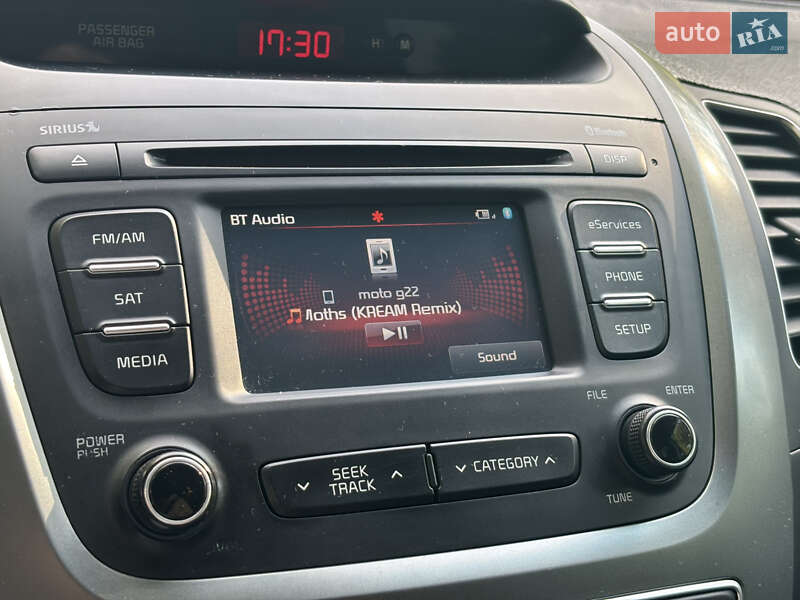 Позашляховик / Кросовер Kia Sorento 2013 в Києві