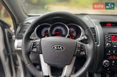 Внедорожник / Кроссовер Kia Sorento 2010 в 