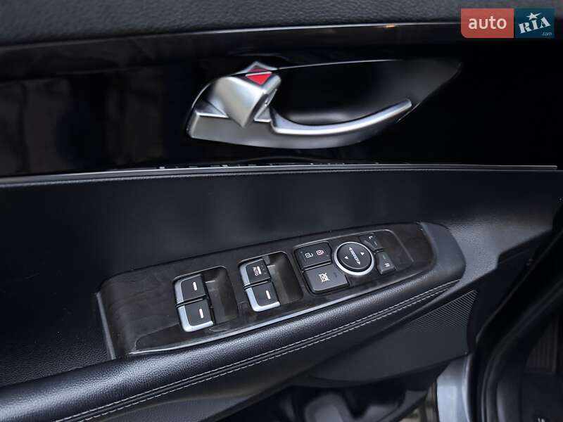 Внедорожник / Кроссовер Kia Sorento 2016 в Ровно фото 34 Внедорожник / Кроссовер Kia Sorento 2016 в Ровно