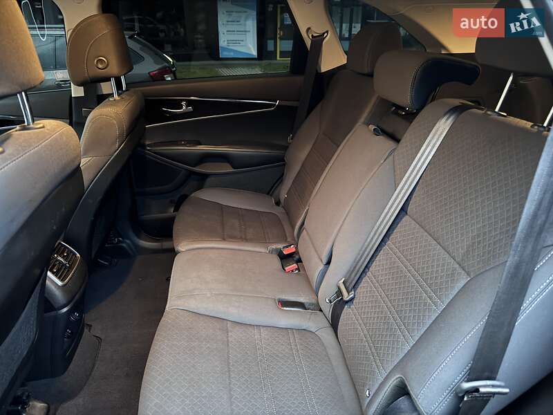 Внедорожник / Кроссовер Kia Sorento 2016 в Ровно фото 54 Внедорожник / Кроссовер Kia Sorento 2016 в Ровно