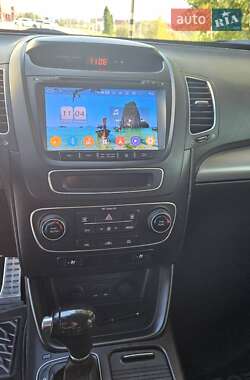 Внедорожник / Кроссовер Kia Sorento 2012 в 