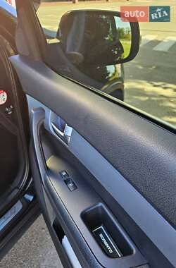 Внедорожник / Кроссовер Kia Sorento 2012 в 