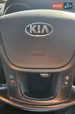 Внедорожник / Кроссовер Kia Sorento 2012 в 