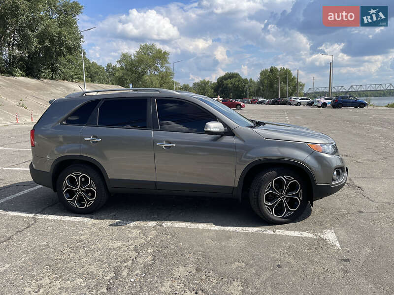 Внедорожник / Кроссовер Kia Sorento 2011 в Киеве