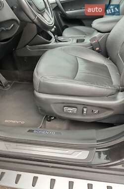 Внедорожник / Кроссовер Kia Sorento 2014 в 