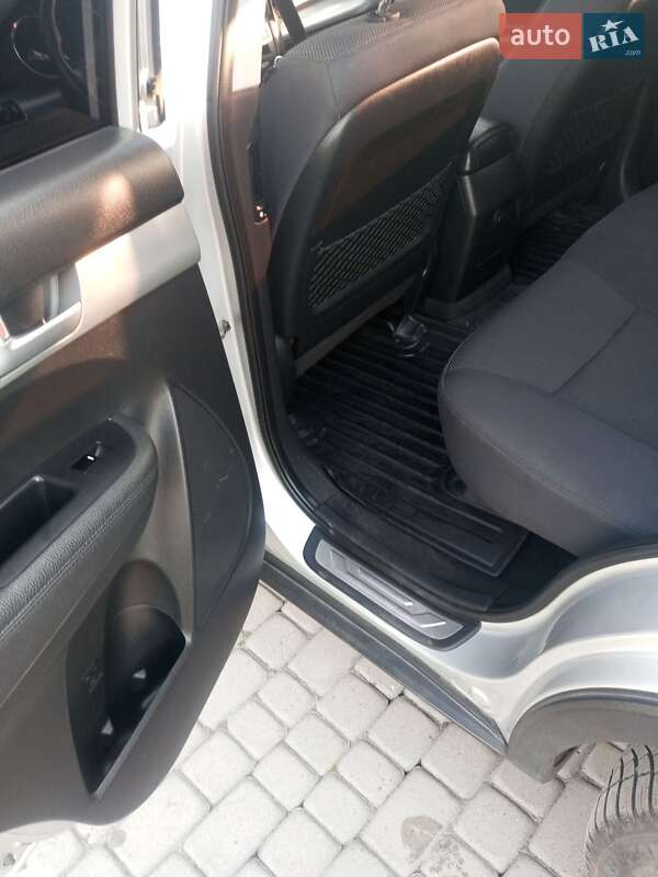 Внедорожник / Кроссовер Kia Sorento 2010 в Радивилове