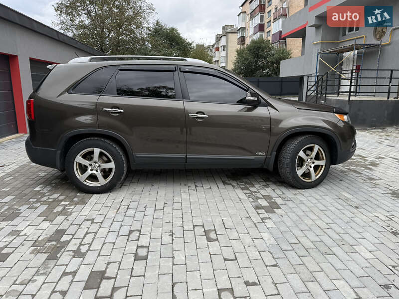 Внедорожник / Кроссовер Kia Sorento 2010 в Борщеве