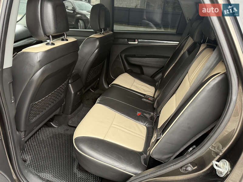 Внедорожник / Кроссовер Kia Sorento 2010 в Борщеве