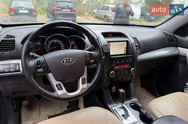 Внедорожник / Кроссовер Kia Sorento 2010 в 