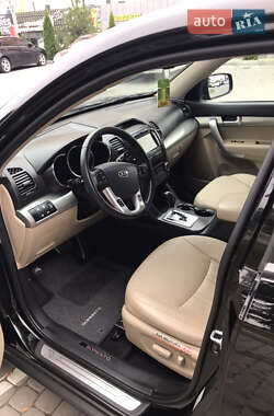 Внедорожник / Кроссовер Kia Sorento 2012 в 