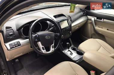 Внедорожник / Кроссовер Kia Sorento 2012 в 