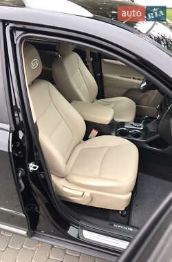 Внедорожник / Кроссовер Kia Sorento 2012 в 
