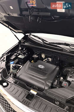 Внедорожник / Кроссовер Kia Sorento 2012 в 