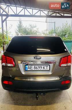 Внедорожник / Кроссовер Kia Sorento 2011 в 