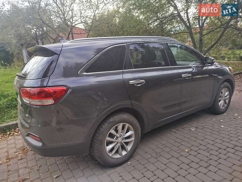 Позашляховик / Кросовер Kia Sorento 2015 в Ужгороді