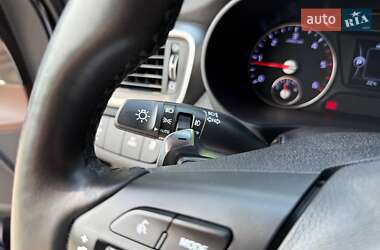 Позашляховик / Кросовер Kia Sorento 2017 в 