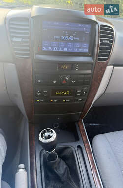 Внедорожник / Кроссовер Kia Sorento 2005 в  фото 9 Внедорожник / Кроссовер Kia Sorento 2005 в