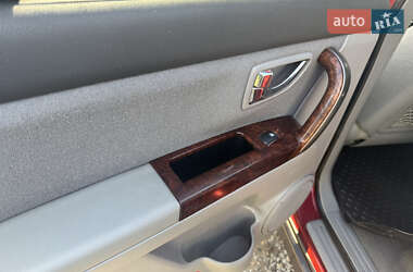 Внедорожник / Кроссовер Kia Sorento 2005 в  фото 5 Внедорожник / Кроссовер Kia Sorento 2005 в