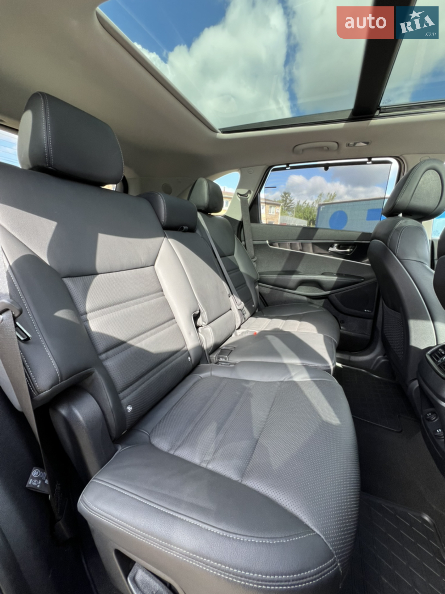 2017 Kia Sorento - мініатюра 25