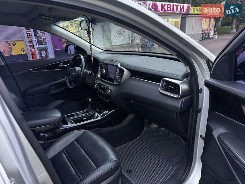 Позашляховик / Кросовер Kia Sorento 2015 в Києві фото 6 Позашляховик / Кросовер Kia Sorento 2015 в Києві