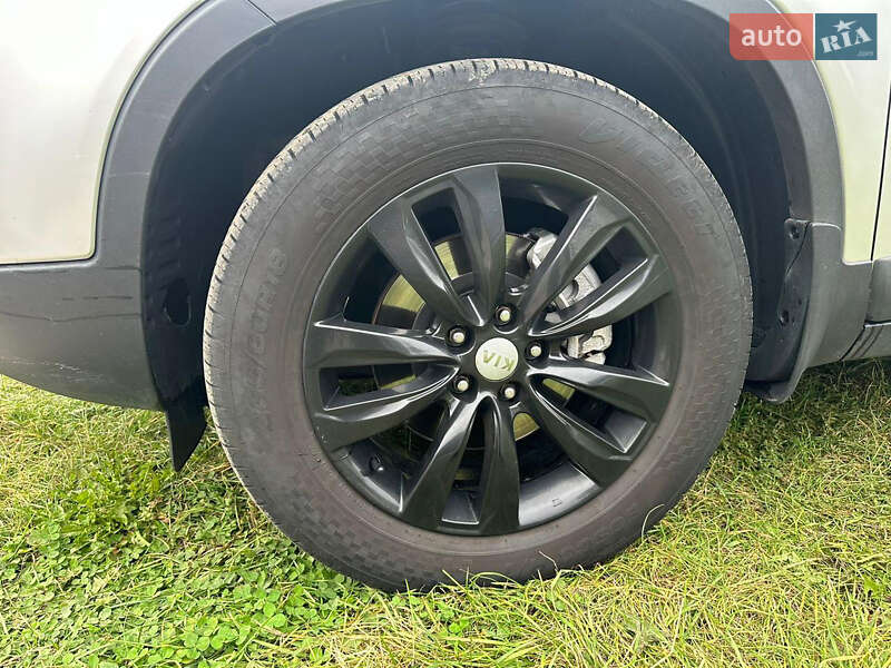 Позашляховик / Кросовер Kia Sorento 2012 в Козелеці