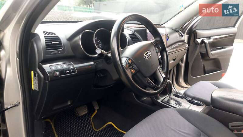 Позашляховик / Кросовер Kia Sorento 2012 в Львові