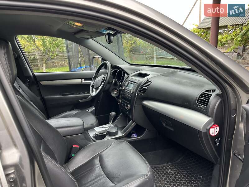 Внедорожник / Кроссовер Kia Sorento 2012 в Костополе