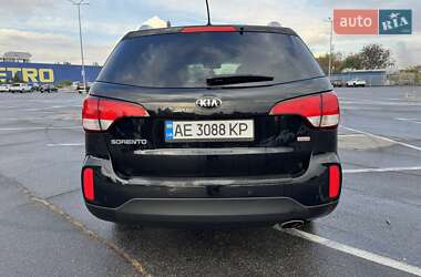 Позашляховик / Кросовер Kia Sorento 2014 в 