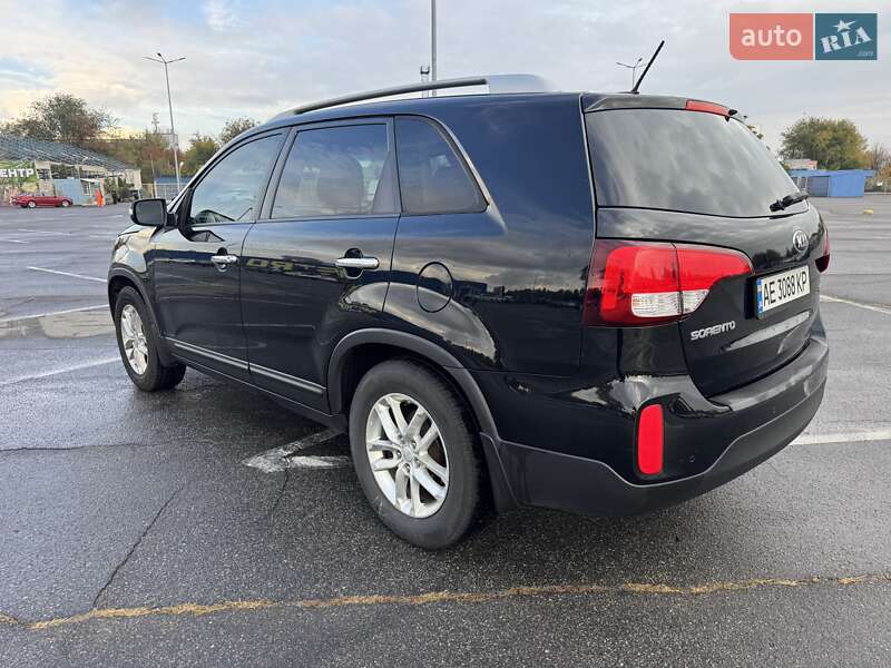 Внедорожник / Кроссовер Kia Sorento 2014 в Днепре