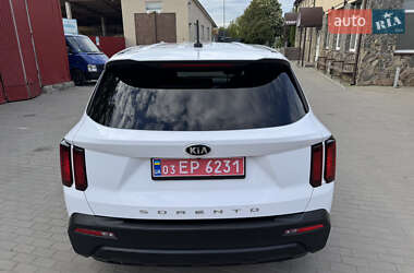 Позашляховик / Кросовер Kia Sorento 2021 в 