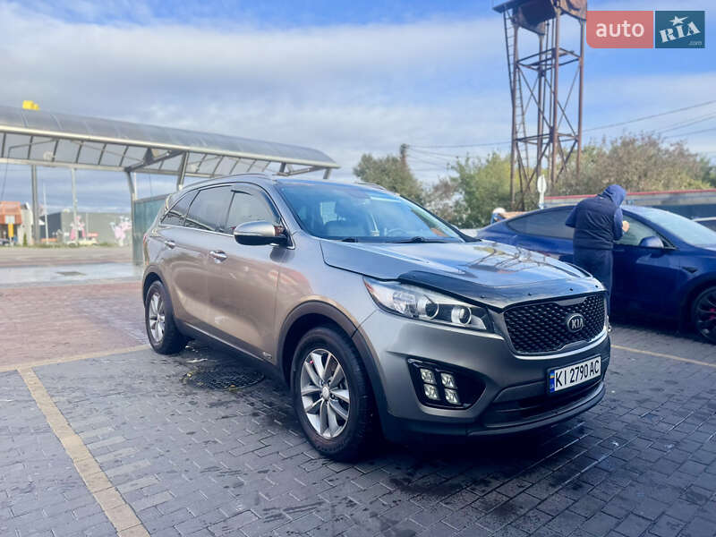 Внедорожник / Кроссовер Kia Sorento 2017 в Киеве