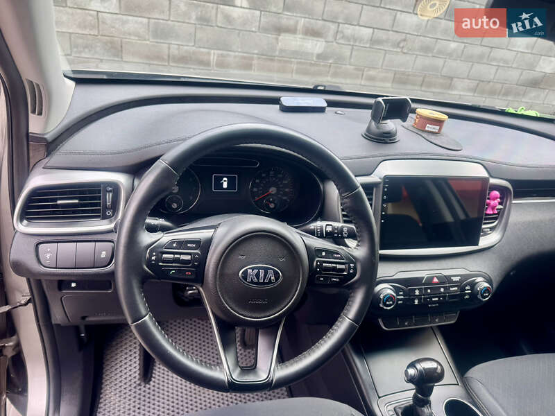 Внедорожник / Кроссовер Kia Sorento 2017 в Киеве