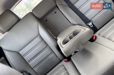 Позашляховик / Кросовер Kia Sorento 2016 в 