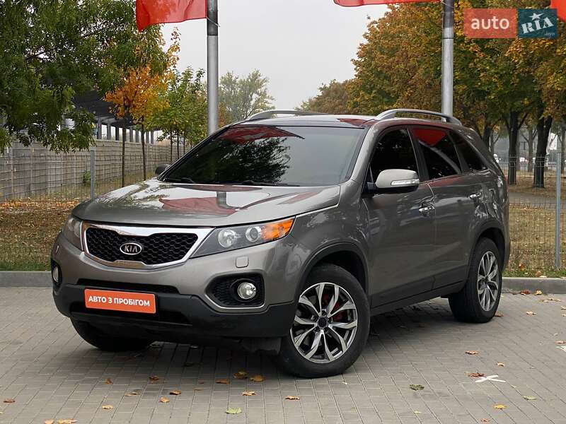 Внедорожник / Кроссовер Kia Sorento 2011 в 