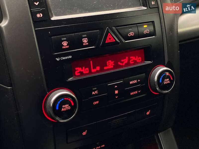Внедорожник / Кроссовер Kia Sorento 2011 в Днепре